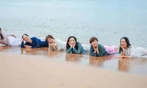 "Hội thiếu nữ U70" gồm 6 người là NSND, diễn viên Nhà hát Tuổi trẻ