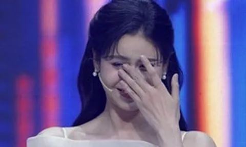 Trương Quỳnh Anh bật khóc: "Không cần nhìn vào cuộc đời người khác để ngưỡng mộ"