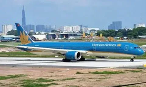 Hàng không Việt giải tỏa khách ở Indonesia sau sự cố núi lửa
