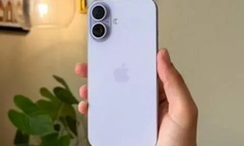 Apple tung ra điện thoại gập trị giá cả trăm triệu nhưng thứ được quan tâm hơn cả lại là iPhone 18 đâu rồi?