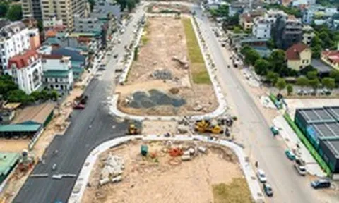 Một tuyến đường rộng gấp 2 lần đường băng sân bay đang dần hoàn thiện ngay giữa lòng Hà Nội, dẫn thẳng tới siêu dự án nhà hát do Sun Group đầu tư