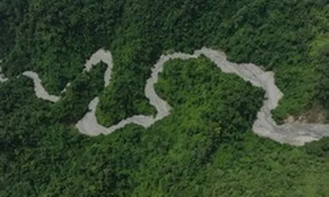 Phát hiện "rồng đá" dài 10 km giữa núi rừng Việt Nam, nhìn từ trên cao như một thắng cảnh ở châu Âu