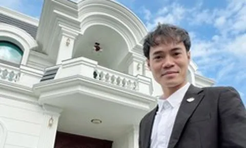 Tuổi 30, Văn Toàn có gì?