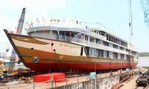 Việt Nam vừa có thêm siêu tàu 100 tỷ đồng được hạ thủy, dài hơn 93m, rộng 14m, cao 3 tầng: Thiết kế như "khách sạn nổi", hành trình dự kiến xuyên sang 1 nước láng giềng