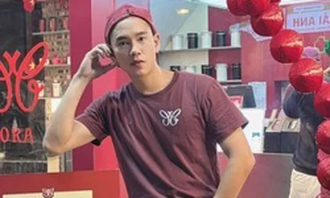 Nam diễn viên phim Việt giờ vàng đi bán trà sữa trên đường Xã Đàn (Hà Nội)