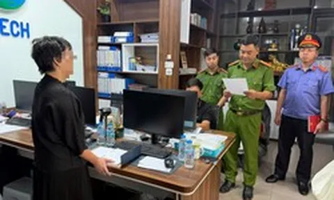 Công an khám xét khẩn cấp 5 công ty, 8 người đã bị bắt
