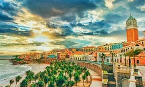 Việt Nam có một “thị trấn châu Âu” nằm bên biển, sở hữu tòa tháp cao 75m: 2 năm liên tiếp thắng giải "biểu tượng hàng đầu thế giới"