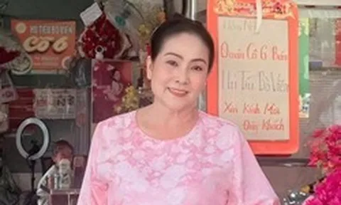 Hồng Nhung đi livestream bán bún bò tại Phan Đình Phùng, TPHCM