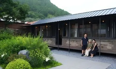 Ký hợp đồng thuê nhà 72 triệu/tháng trong 20 năm, cô gái SN 1995 chi thêm 2,3 tỷ đồng biến thành "viện dưỡng lão" cho bố mẹ