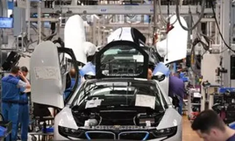 BMW đền bù gần 19 tỷ đồng, nhân viên tranh nhau nghỉ việc đến sập hệ thống