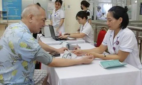 Bác sĩ Nguyễn Lân Hiếu tiết lộ cách bệnh viện Singapore tiết kiệm hàng triệu USD