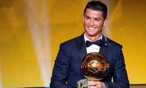 Ronaldo vượt Messi thắng giải Quả bóng Vàng vĩ đại nhất lịch sử