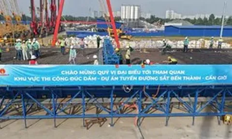 Tỷ phú Phạm Nhật Vượng huy động 10.000 nhân sự, đưa máy đào hầm khổng lồ vào siêu dự án đường sắt 350 km/h