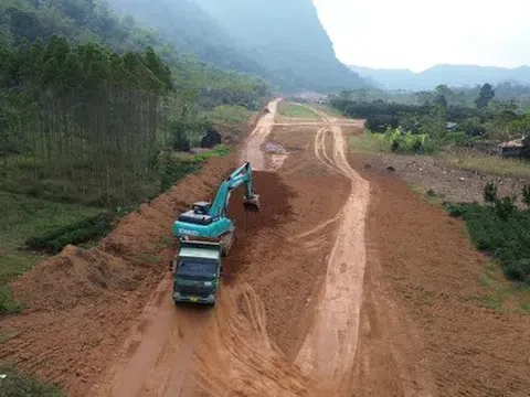 Nhiều bộ ngành, địa phương giải ngân đầu tư công kiểu 'rùa bò'