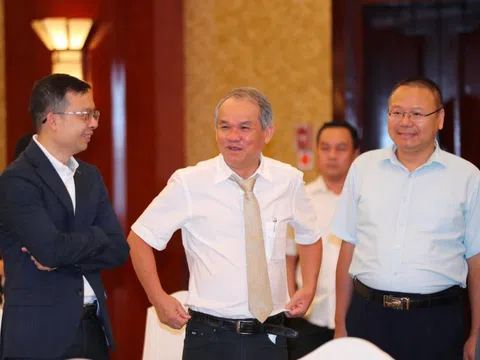 Bầu Đức: HAGL từ mô hình ‘2 cây - 1 con’ sẽ thành ‘4 cây – 1 con’, trồng thêm 2000ha dâu và 2000ha cà phê nhờ học Trung Quốc