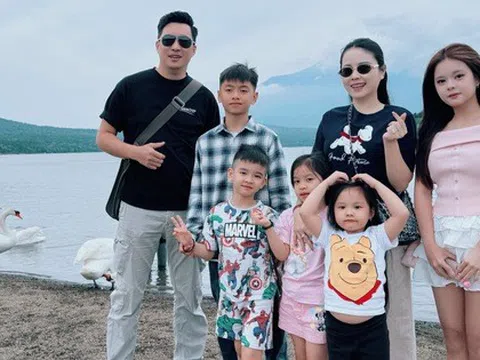 Cho con nghỉ hè theo phong cách đại gia: Hằng Túi đưa cả 5 con đi Nhật, có chồng thứ ba hộ tống đi khắp nơi