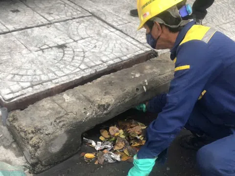 Theo chân lực lượng chống ngập Đà Nẵng trước bão số 1 áp sát