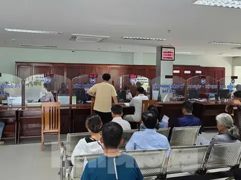 Chủ tịch Cần Thơ: 'Không vì sáp nhập mà kêu người dân phải chờ'