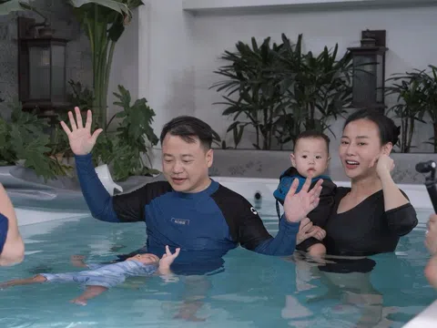 Shark Bình – Phương Oanh đưa cặp song sinh đi học bơi từ sớm: Thành quả không ngờ chỉ sau 1 tháng