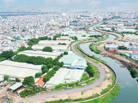 Khoác áo mới cho kênh Tham Lương - Tuyến đường độc tôn đi ngang 7 quận huyện
