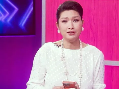 Hồng Nhung vừa đẻ xong lần 3 đã lao vào làm 1 việc: "Kinh tế, cơm áo gạo tiền rất quan trọng"