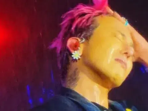 Tranh cãi thái độ của G-Dragon tại sân Mỹ Đình