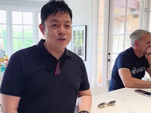 Nam ca sĩ Việt nghi bị hại, phải tìm tới cầu cứu một tỷ phú Mỹ