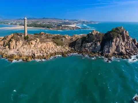 Nơi có cả biển và núi cách TP.HCM gần 200km: Nằm giữa biển nhưng không phải đảo, nước rút có thể đi bộ ra