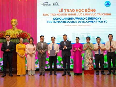 Đà Nẵng cử cán bộ đi đào tạo tại Trung tâm tài chính quốc tế Singapore