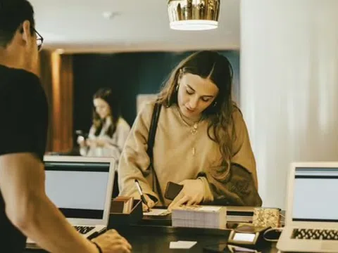 Chuyên gia khuyên: Đi du lịch hãy LÀM ĐIỀU NÀY NGAY khi nhận phòng khách sạn