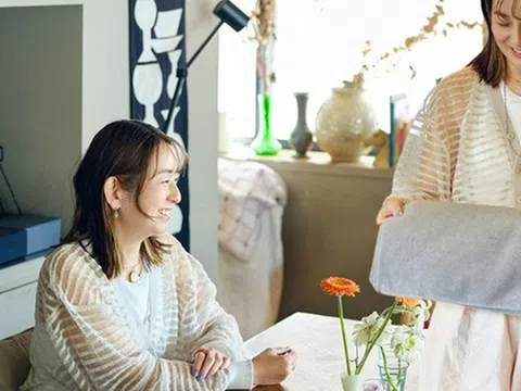 Người phụ nữ trung niên bỏ phố về quê, sống trong ngôi nhà gỗ cũ: “Tôi không còn là cỗ máy, mà là chính mình”