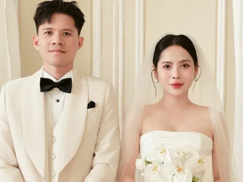 Trung vệ ĐT Việt Nam cưới mẹ đơn thân Quảng Ninh, nàng WAG 3 lần sinh nở vóc dáng vẫn nuột nà, visual sáng bừng