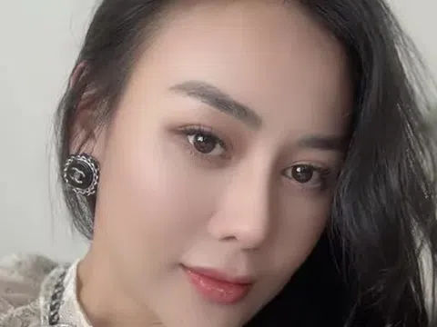 Phương Oanh đính chính