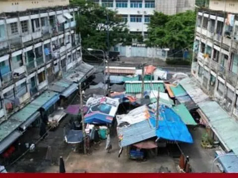 'Mắc kẹt' trong chung cư cũ đầy rẫy hiểm nguy