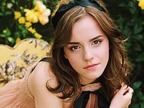 Emma Watson "tự hủy", hỏng luôn cả hình tượng ngọc nữ nức tiếng showbiz