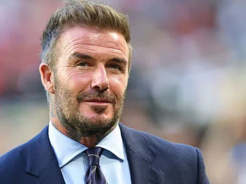 David Beckham ra tay hàn gắn với Brooklyn nhưng nhận lại sự lạnh lùng đến đau lòng