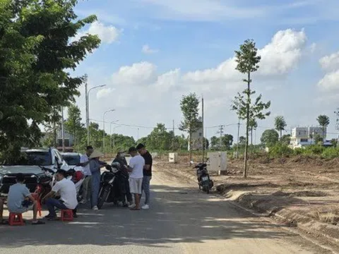 Tận dụng thời điểm "đỉnh sóng" đất nền ăn theo tin sáp nhập, có chủ đầu tư ra hàng, điều chỉnh giá bán tăng 10% trong 1 đêm