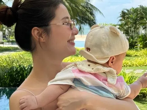 Phu nhân hào môn Vbiz bất ngờ công khai con trai đầu lòng