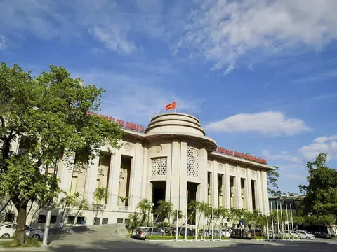 NHNN tăng chỉ tiêu tín dụng, 'bơm' vốn cho nền kinh tế