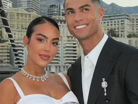 Lộ thời điểm Ronaldo làm đám cưới với Georgina sau màn cầu hôn bằng nhẫn kim cương 130 tỷ gây choáng