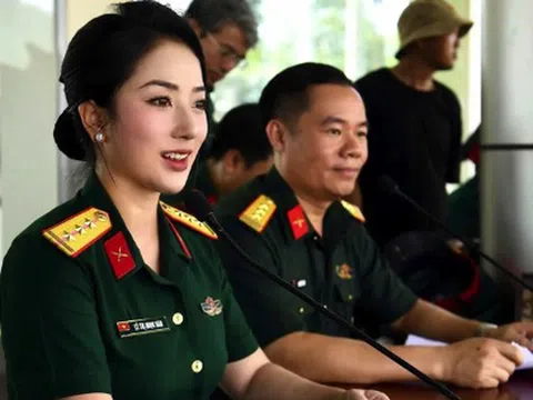 Vẻ đẹp nữ Thượng úy đảm nhận giọng miền Nam tại Đại lễ A80
