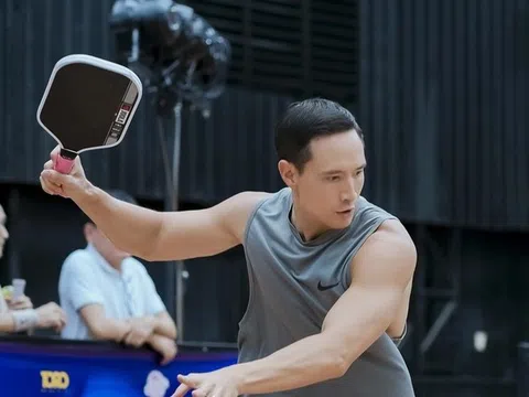 Ông xã Hồ Ngọc Hà để lộ body 6 múi cuồn cuộn trên sân pickleball khiến dân tình xuýt xoa