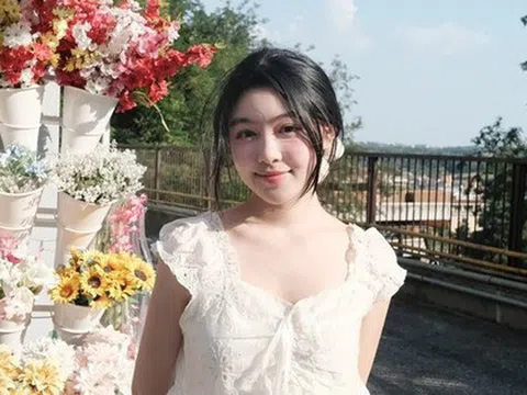 Nhan sắc con gái MC Quyền Linh gây bão mạng