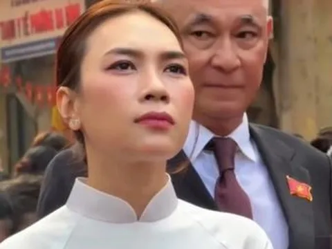 Lý do Mỹ Tâm thuê vệ sĩ lớn tuổi