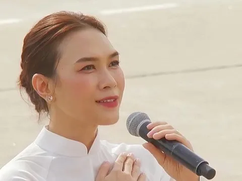 Chạy show Đại lễ như Mỹ Tâm: Từ Mỹ Đình đến Quảng trường Ba Đình rồi Ninh Bình, hát ở đâu “gây bão” ở đó