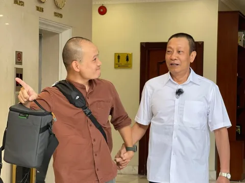 Xưng hô "bất thường" của con trai Lại Văn Sâm với bố, dàn sao Việt phản ứng