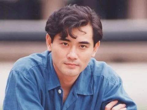 Showbiz có 1 mỹ nam được 2 nữ thần sắc đẹp yêu say đắm cũng chẳng màng, bỏ về quê nuôi vịt chăn ngan