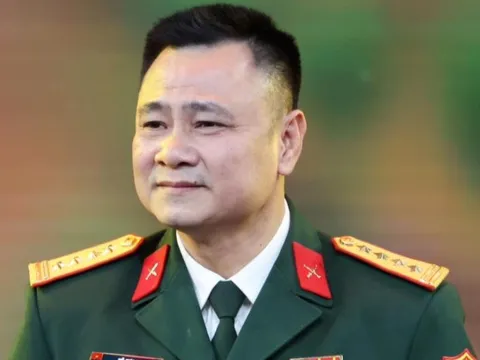 Quyết định của Tự Long