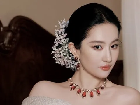 Hot nhất Weibo hiện tại: Nhan sắc của Lưu Diệc Phi khiến 110 triệu người phải… xem lại lịch