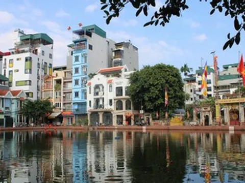 Chuyện lạ ở ngôi làng Hà Nội: Không ai gọi 'bố', 49 tuổi đồng loạt lên bô lão